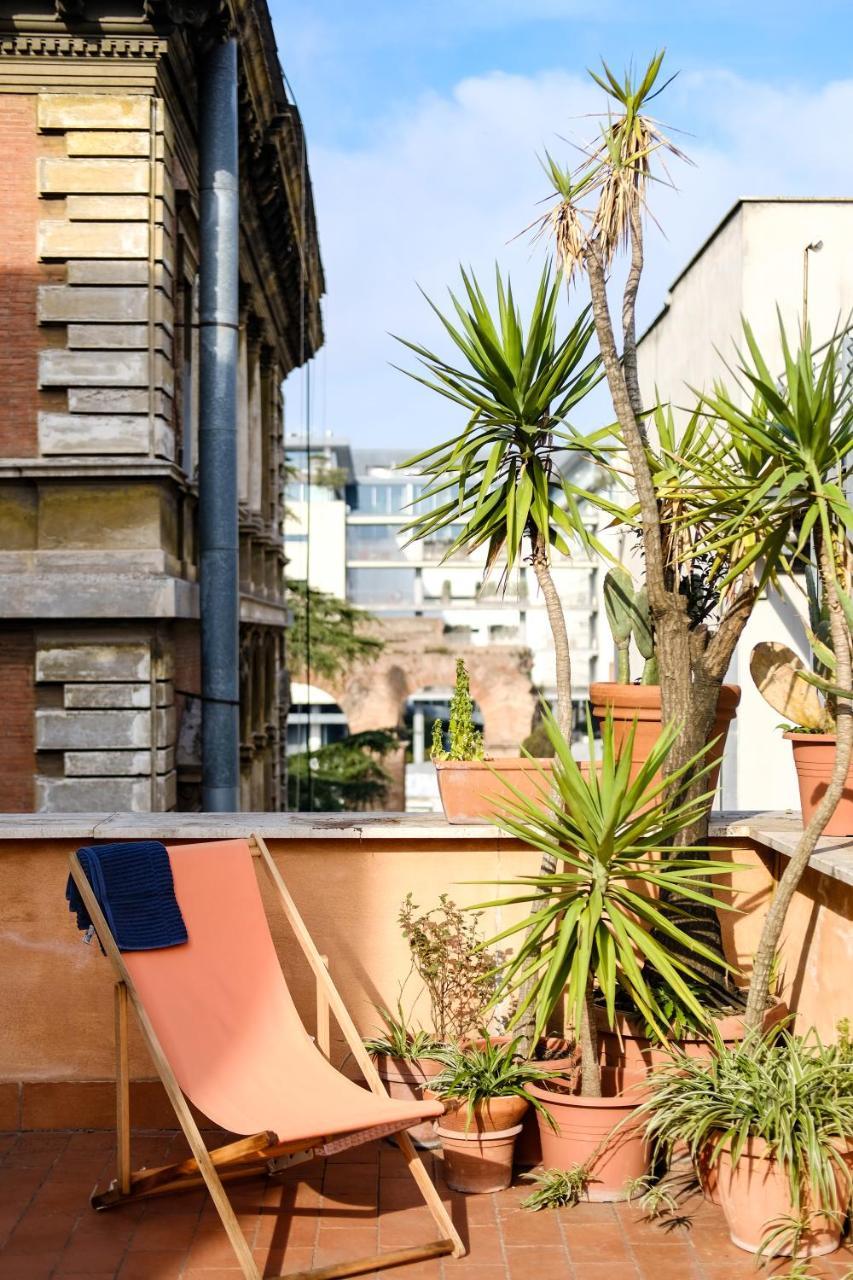 Spacious Apartment With Big Terrace At Colosseum Roma Exterior foto